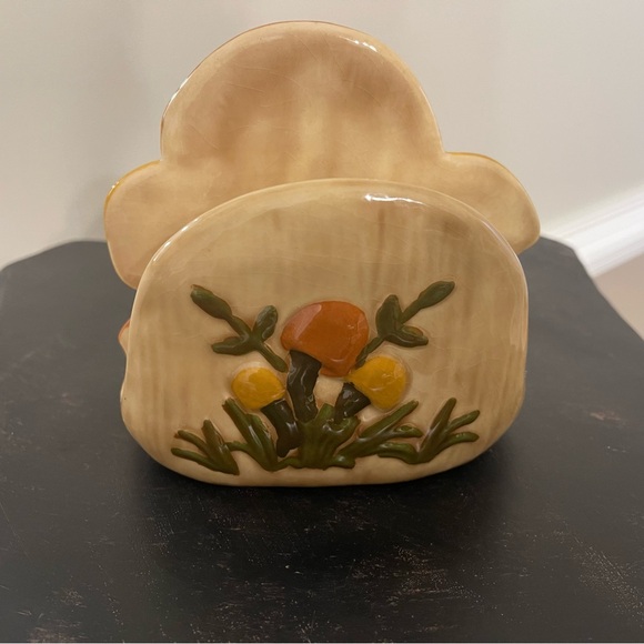 Vintage Ceramic Mushroom Retro Napkin or Letter Holder - Picture 3 of 9
